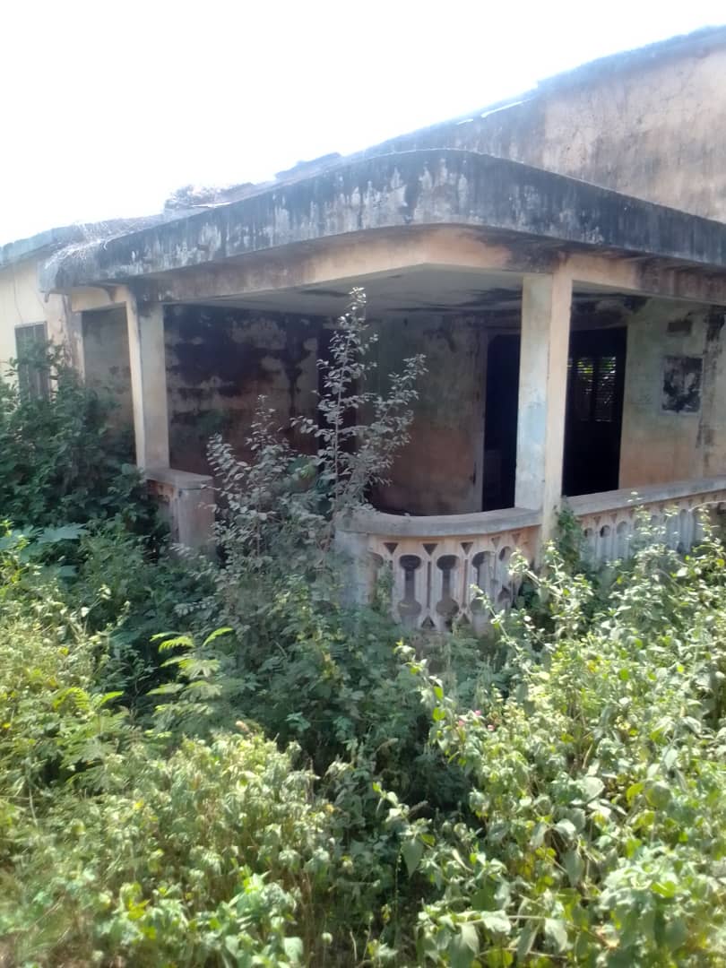 OUIDAH. ANCIENNE MAISON. PROJET IMMOBILIER